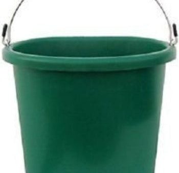 Farm Innovators FB-80 3 Gallon Flat Back Heated Livestock Water Bucket - Quantity of 1 Supply